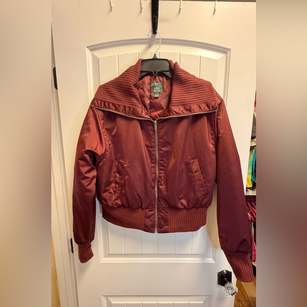 Women’s Wild Fable EUC Cropped Bomber Jacker Satin with Knit Funnel Neck Sz L